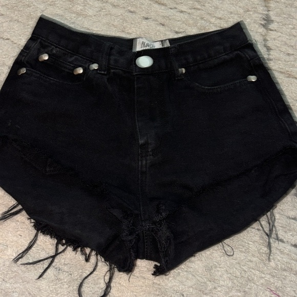 PRINCESS POLLY || black denim shorts || size 6 - Picture 5 of 6